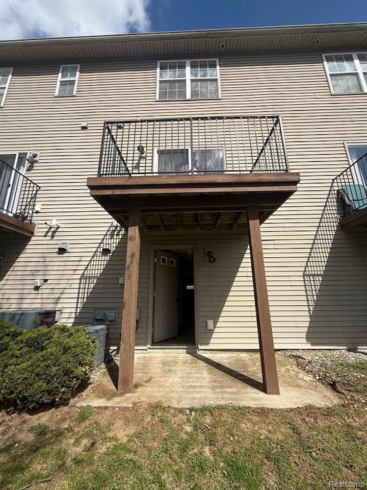 1618 Red Hickory in Howell Twp, MI Photo 22