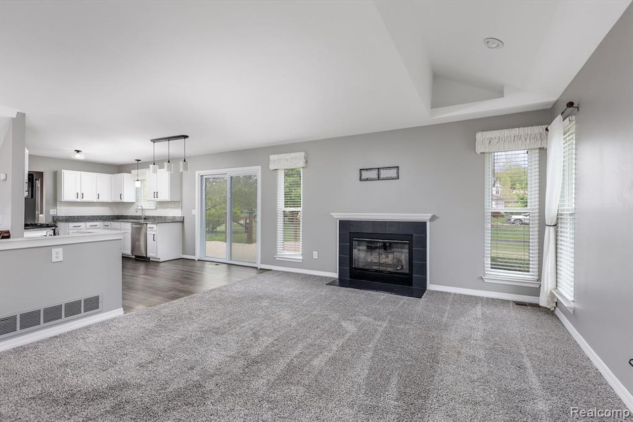 5572 Justin in Ypsilanti Twp, MI Photo 14