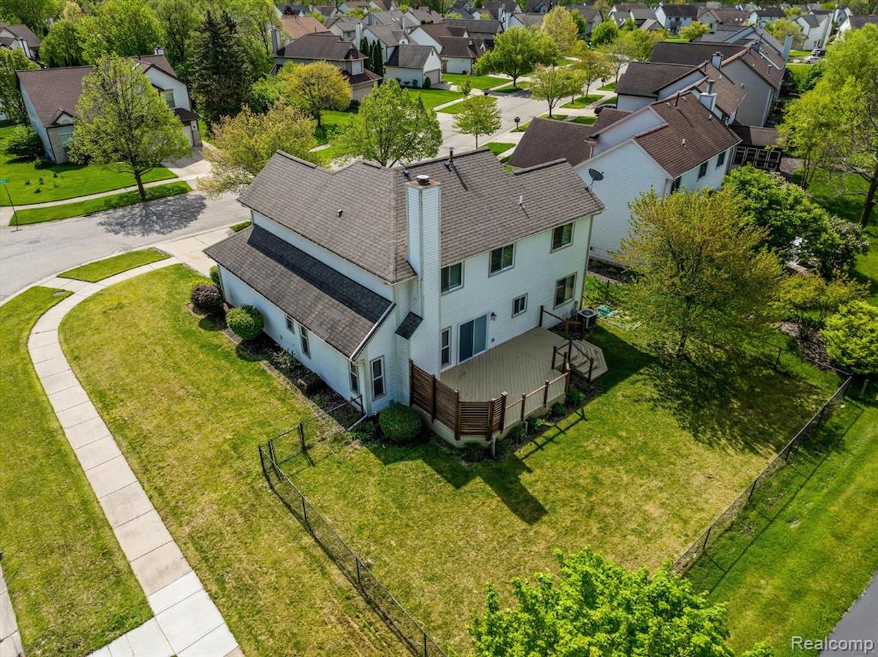 5572 Justin in Ypsilanti Twp, MI Photo 40