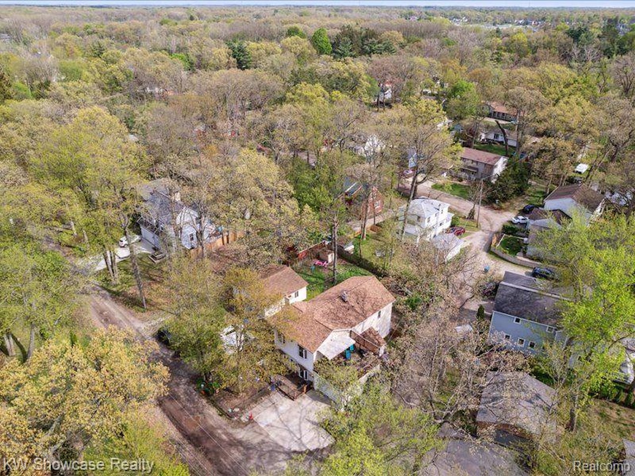 1735 Wickham in Commerce Twp, MI Photo 46