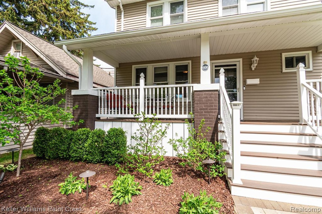 606 N Center St in Royal Oak, MI Photo 3