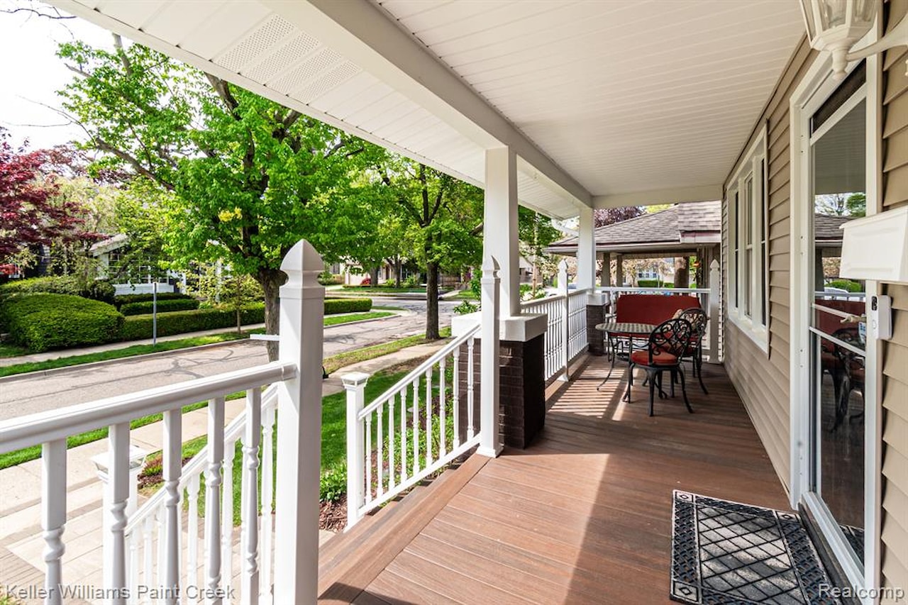 606 N Center St in Royal Oak, MI Photo 4