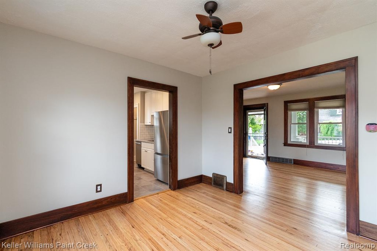 606 N Center St in Royal Oak, MI Photo 23