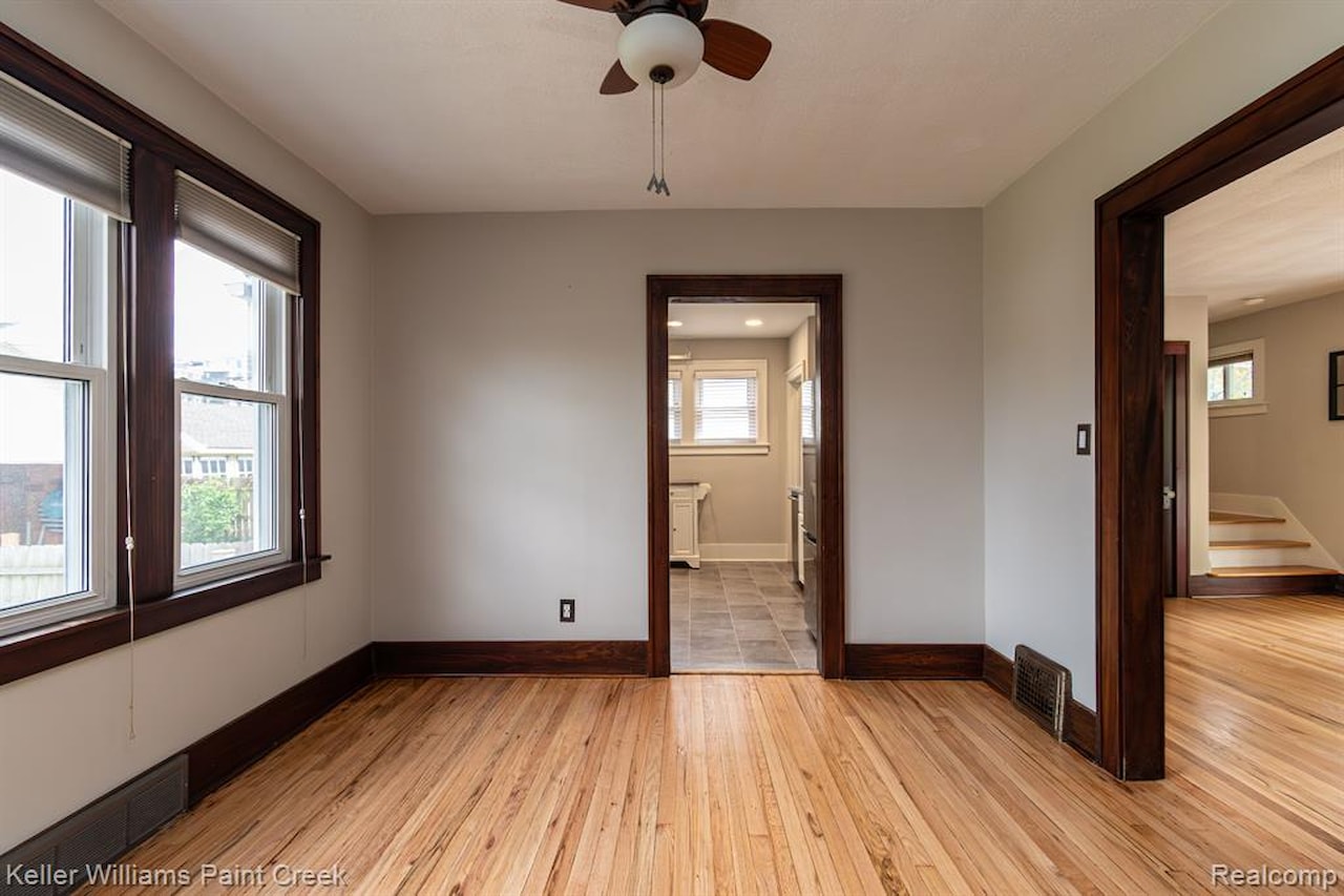 606 N Center St in Royal Oak, MI Photo 22