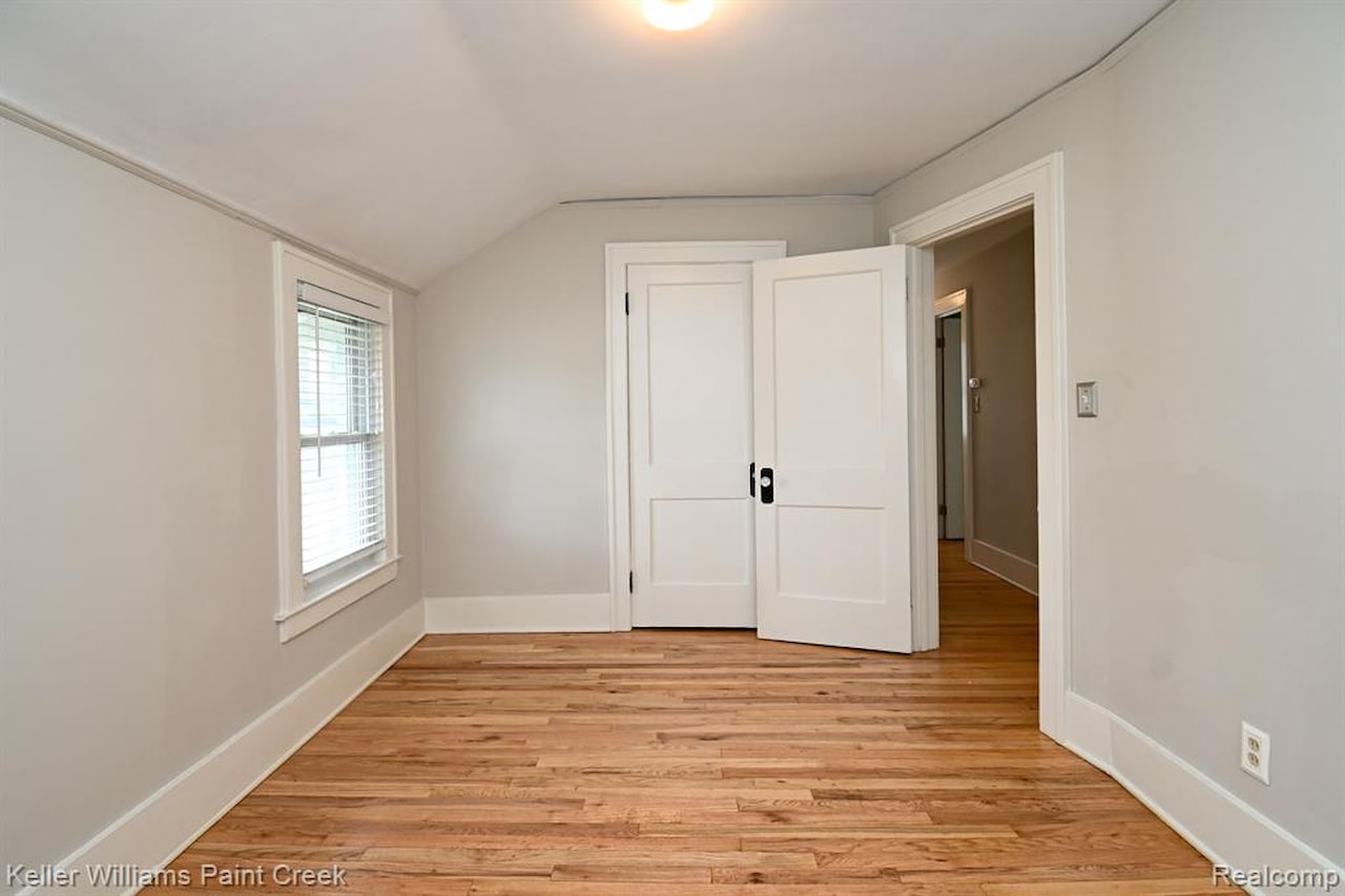 606 N Center St in Royal Oak, MI Photo 28