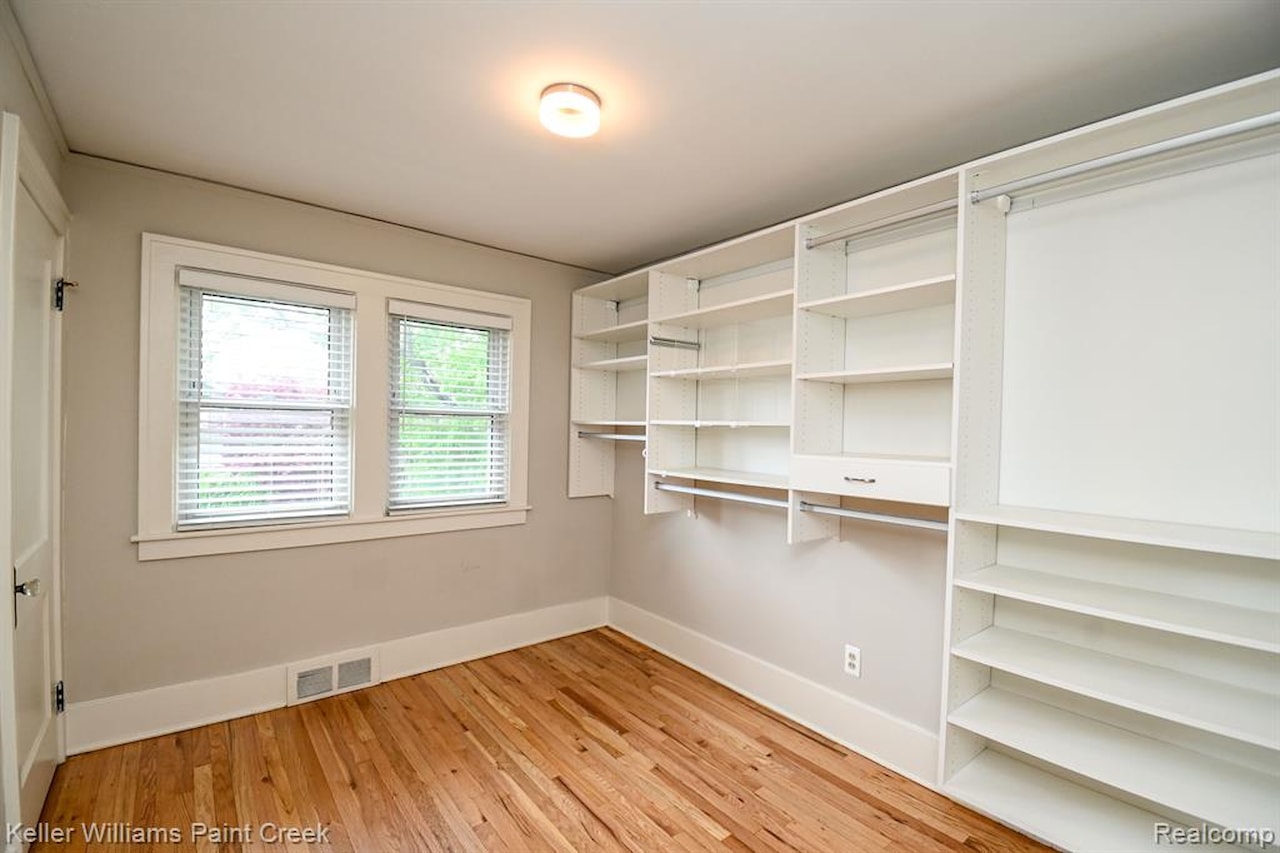 606 N Center St in Royal Oak, MI Photo 31