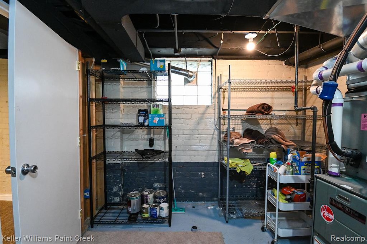 606 N Center St in Royal Oak, MI Photo 38