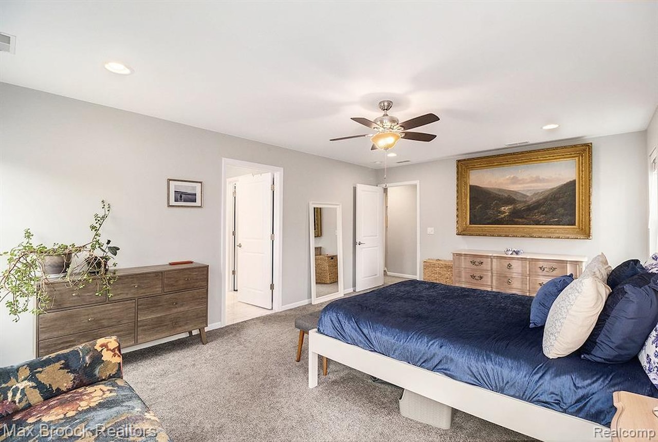 1211 N Blair Ave in Royal Oak, MI Photo 17