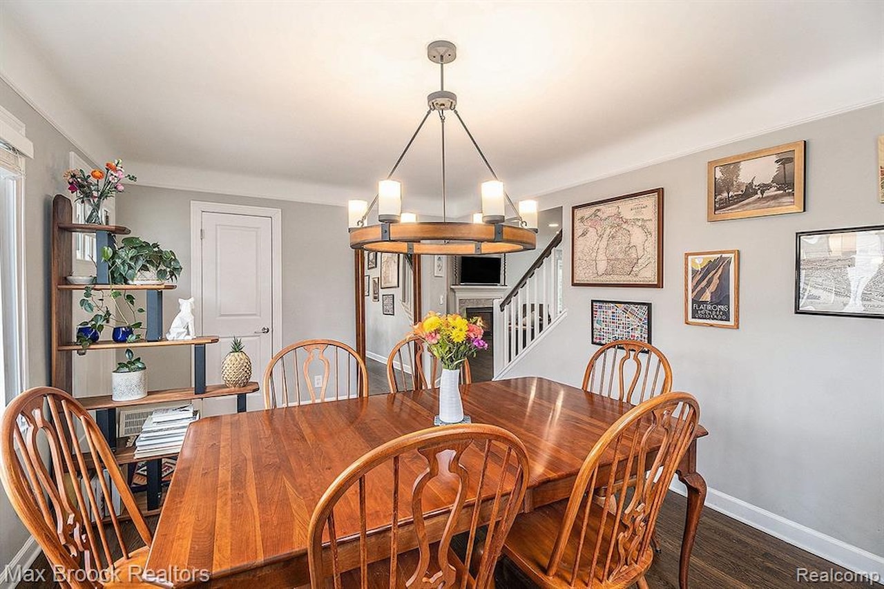 1211 N Blair Ave in Royal Oak, MI Photo 12
