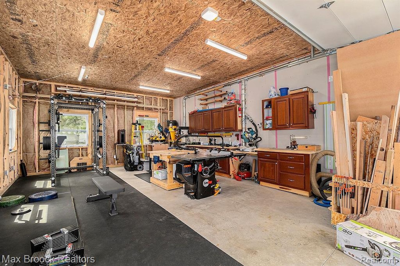 1211 N Blair Ave in Royal Oak, MI Photo 29