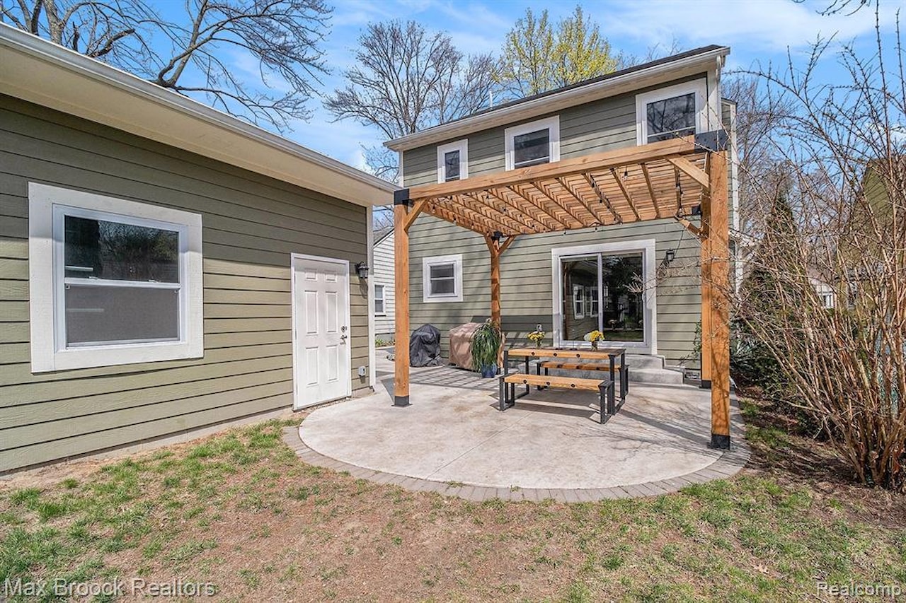 1211 N Blair Ave in Royal Oak, MI Photo 32