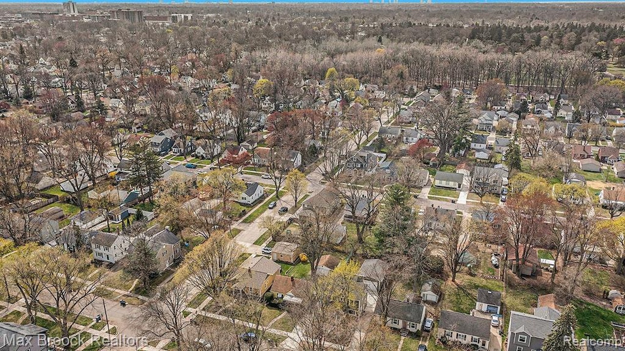 1211 N Blair Ave in Royal Oak, MI Photo 41