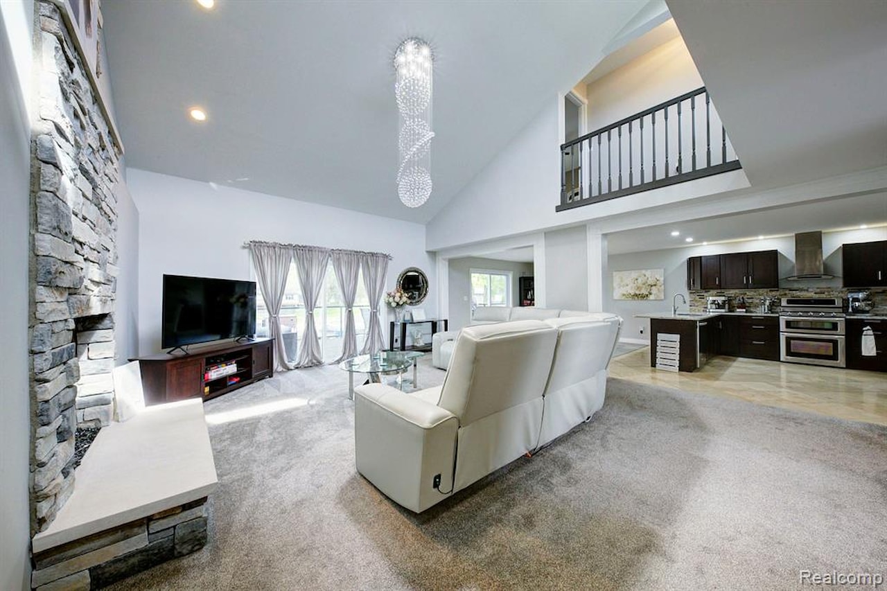 3978 Chanda in Highland Twp, MI Photo 10