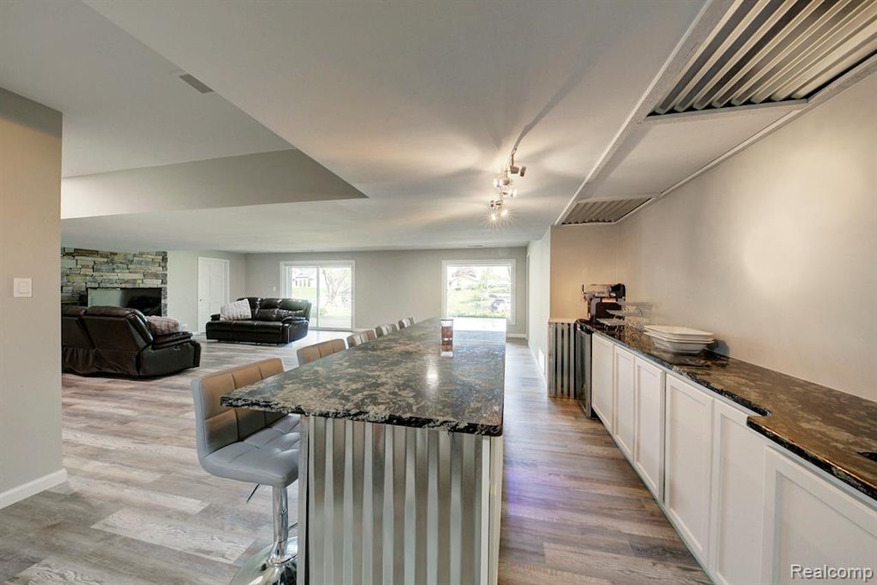 3978 Chanda in Highland Twp, MI Photo 44