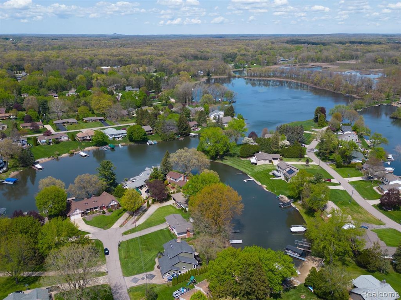 3978 Chanda in Highland Twp, MI Photo 51