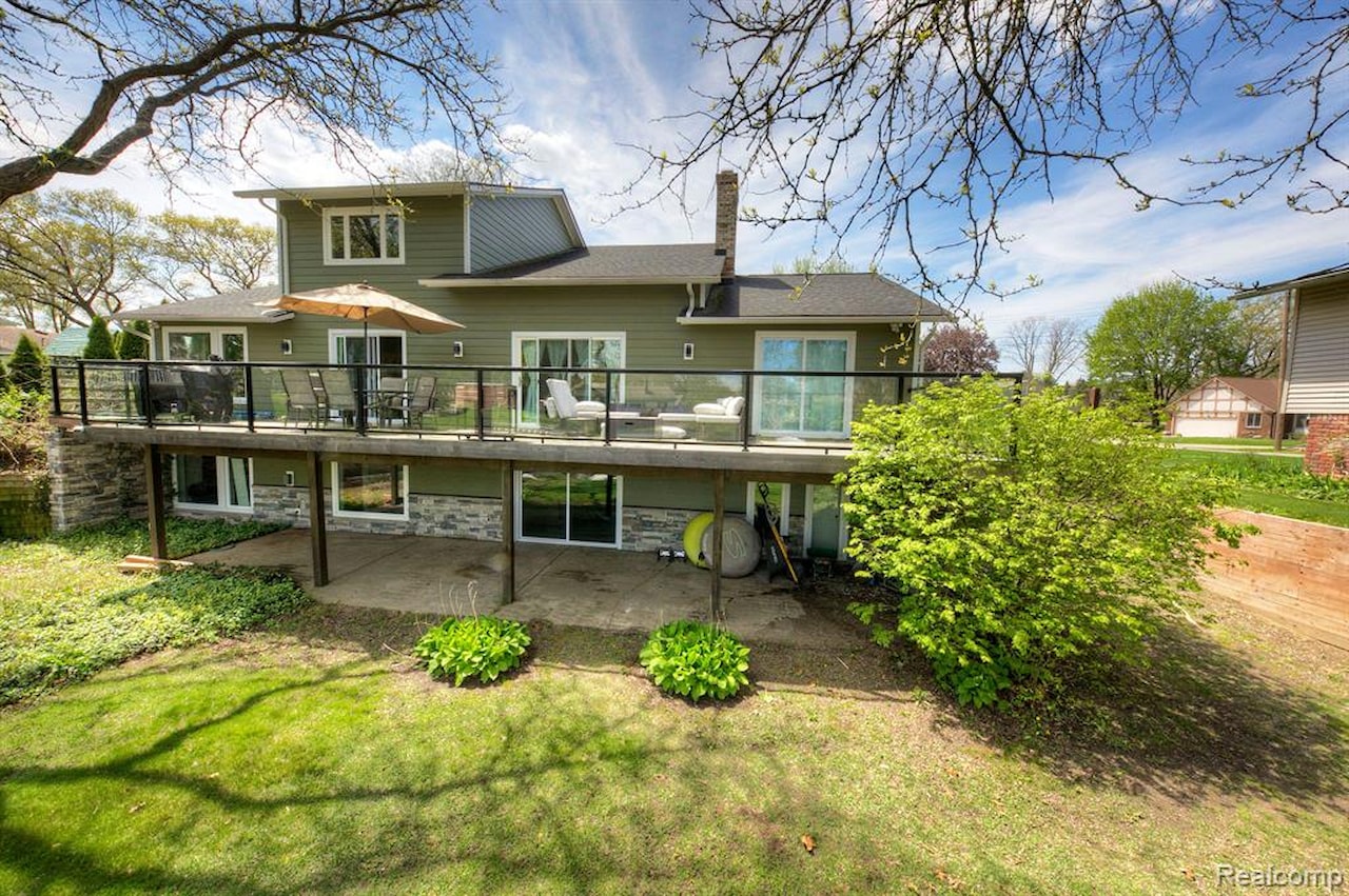 3978 Chanda in Highland Twp, MI Photo 5