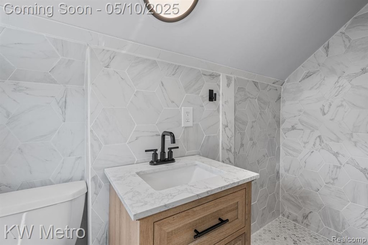 3110 Ellwood Ave in Berkley, MI Photo 20