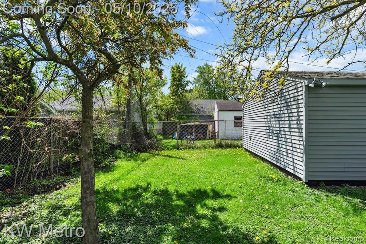 3110 Ellwood Ave in Berkley, MI Photo 27
