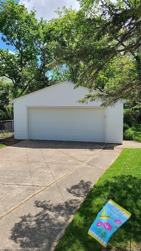 527 Rosemont Ave in Saline, MI Photo 22