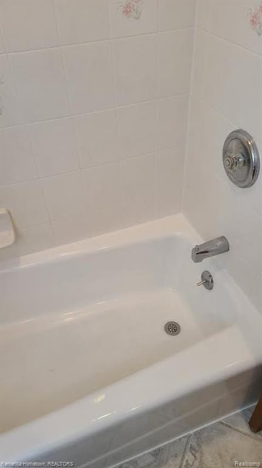 527 Rosemont Ave in Saline, MI Photo 13
