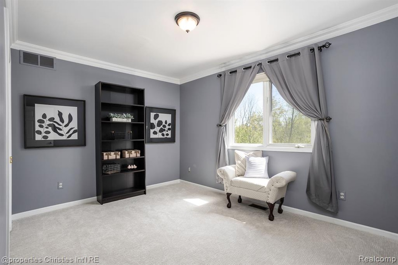 45571 Irvine Dr in Novi, MI Photo 36