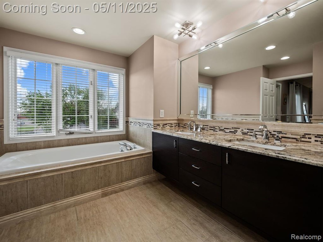 944 Brahms in Troy, MI Photo 22