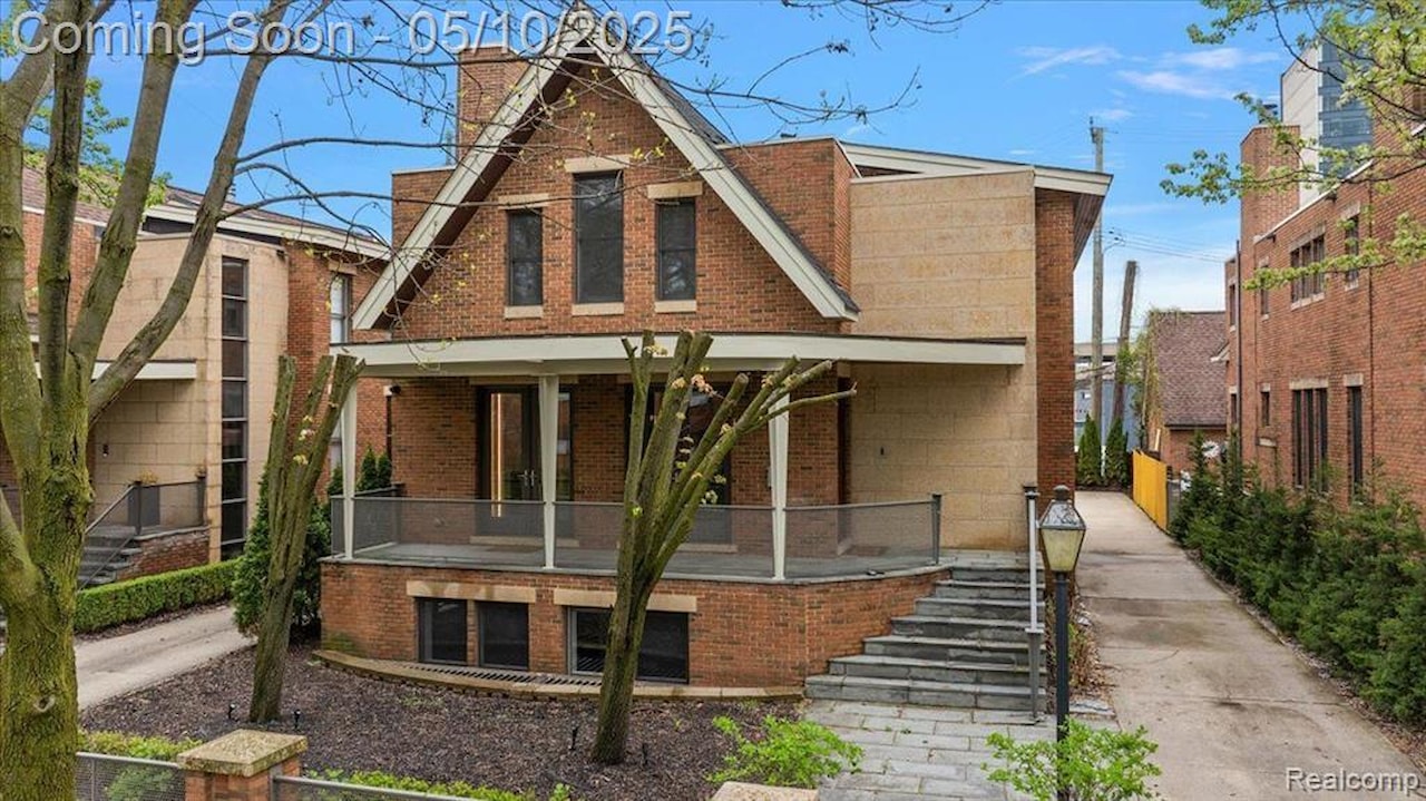 647 Ann St in Birmingham, MI Photo 3
