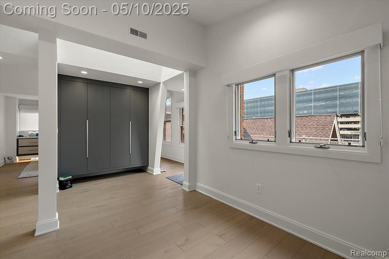 647 Ann St in Birmingham, MI Photo 34