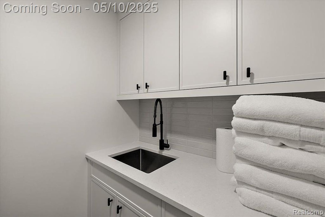 647 Ann St in Birmingham, MI Photo 42
