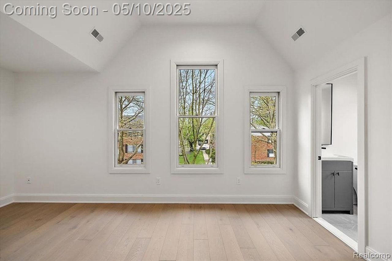 647 Ann St in Birmingham, MI Photo 49