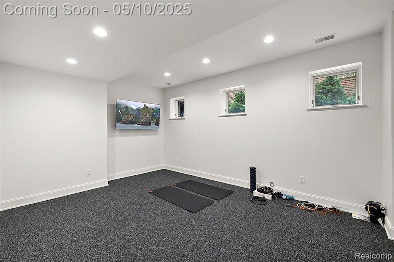 647 Ann St in Birmingham, MI Photo 61