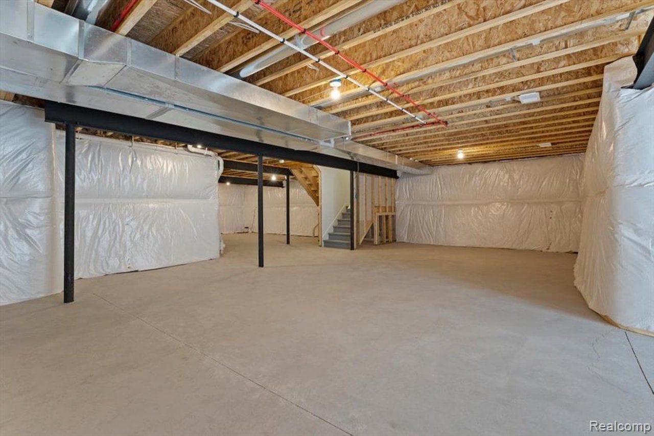 4897 Knollwood in Troy, MI Photo 41