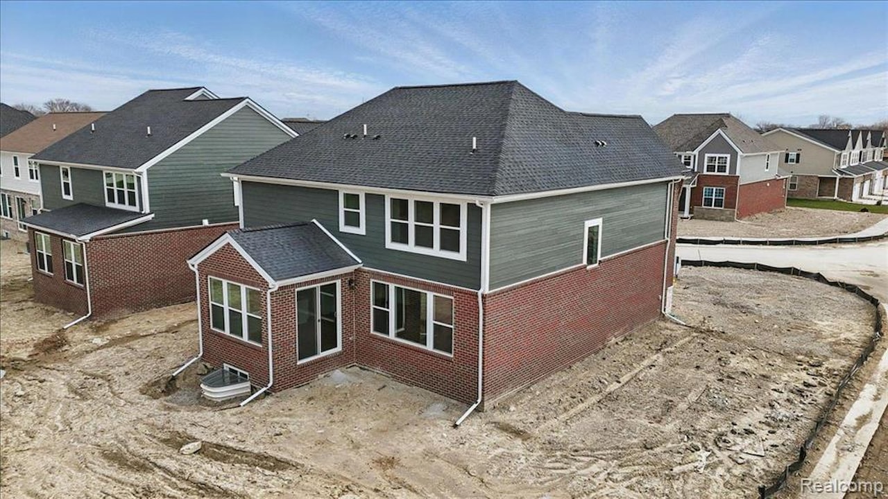4897 Knollwood in Troy, MI Photo 45