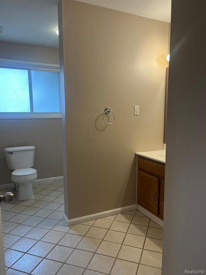 31124 Windsor St in Westland, MI Photo 8