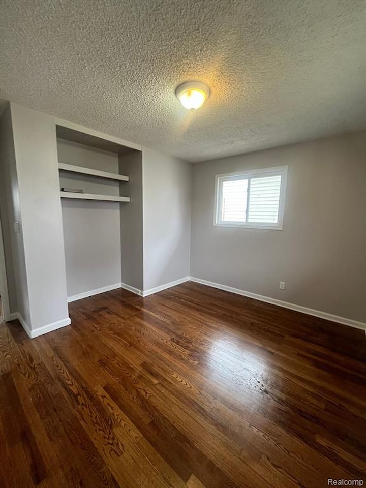 31124 Windsor St in Westland, MI Photo 13