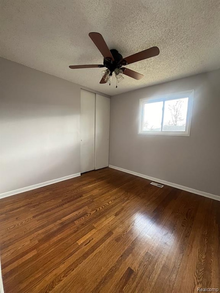31124 Windsor St in Westland, MI Photo 14