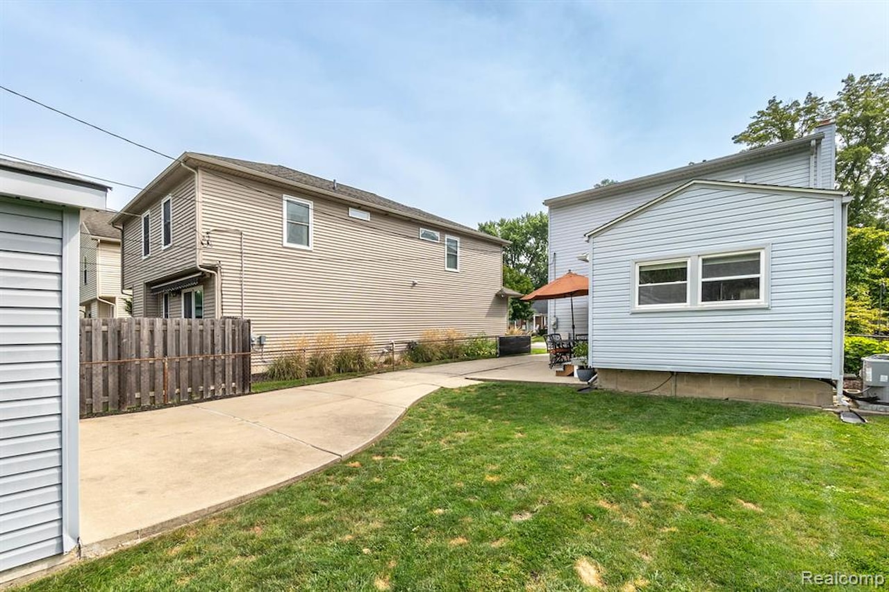672 Jener Place in Plymouth, MI Photo 45