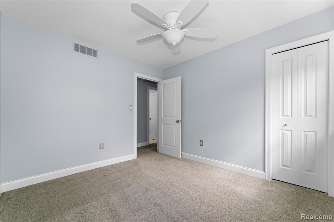 672 Jener Place in Plymouth, MI Photo 32