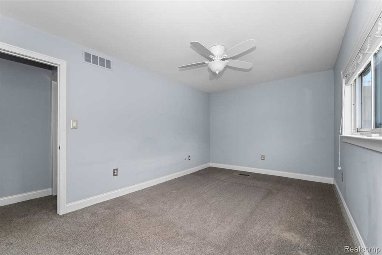 672 Jener Place in Plymouth, MI Photo 29