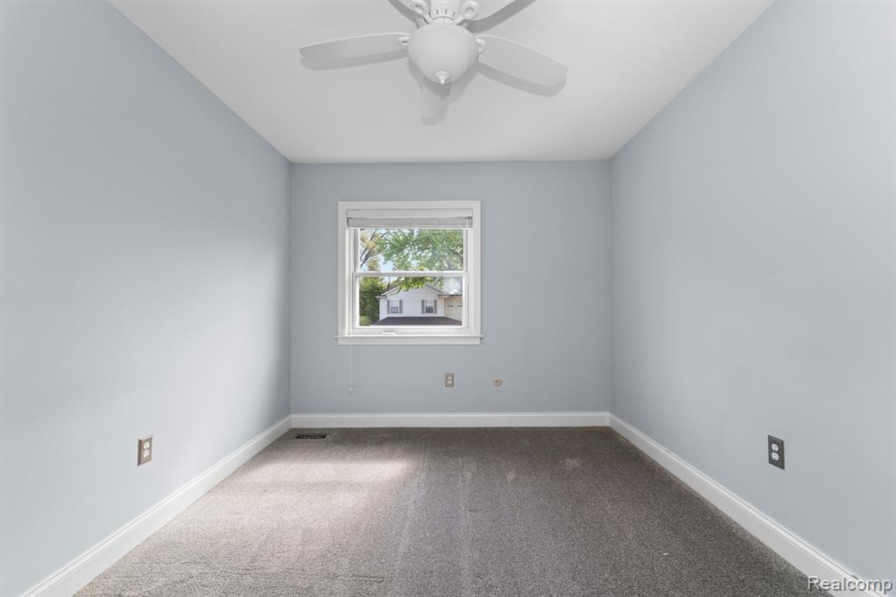 672 Jener Place in Plymouth, MI Photo 34