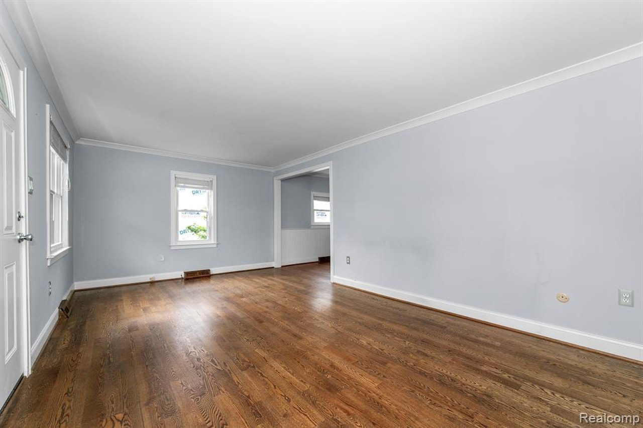672 Jener Place in Plymouth, MI Photo 10