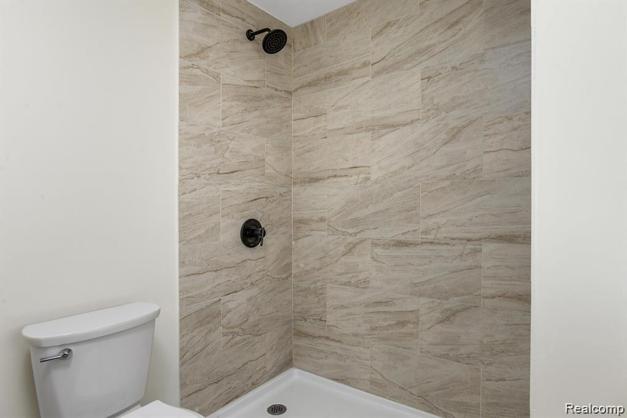 4303 Bedford St in Detroit, MI Photo 9