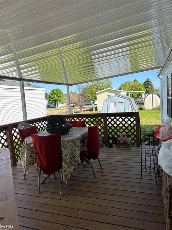 279 Jacqualyn Dr in Lapeer, MI Photo 4