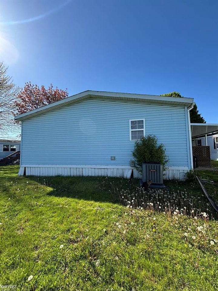 279 Jacqualyn Dr in Lapeer, MI Photo 19