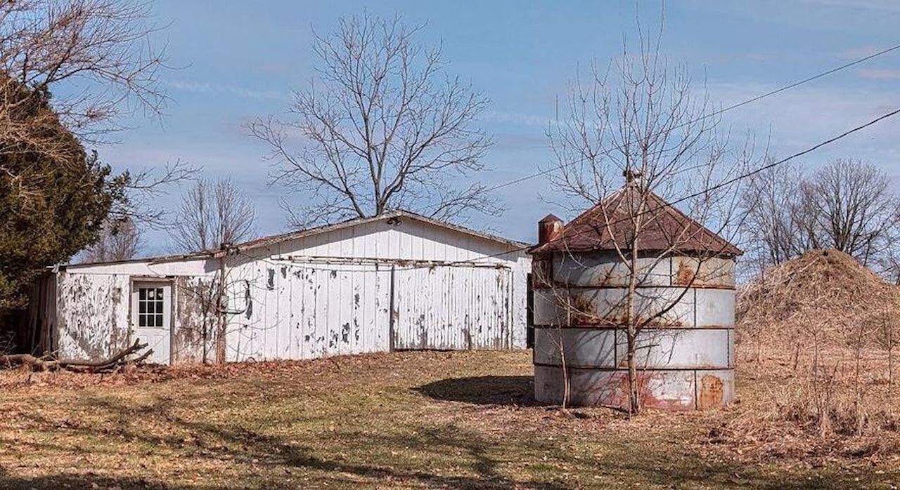6681 6 Mile Road in Salem Twp, MI Photo 8