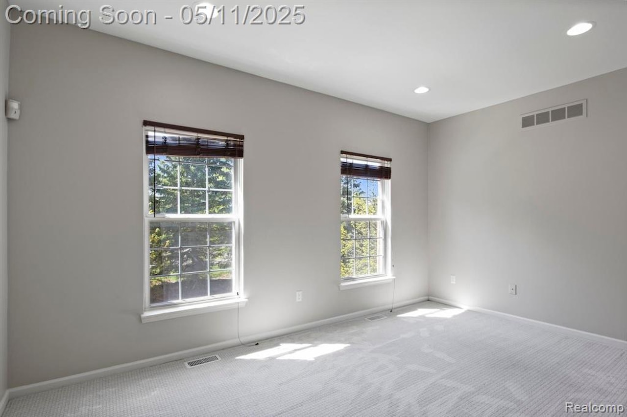 44771 Ellery Ln in Novi, MI Photo 6