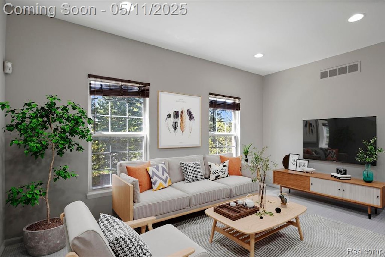 44771 Ellery Ln in Novi, MI Photo 5