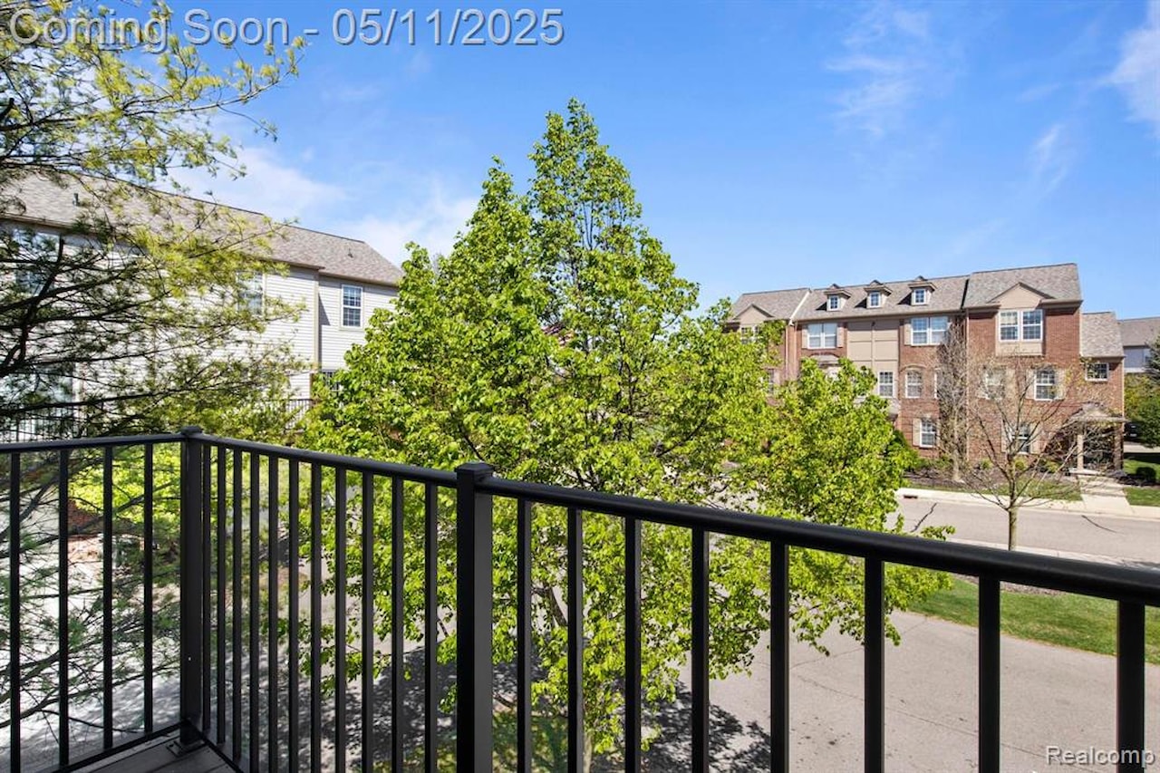 44771 Ellery Ln in Novi, MI Photo 16