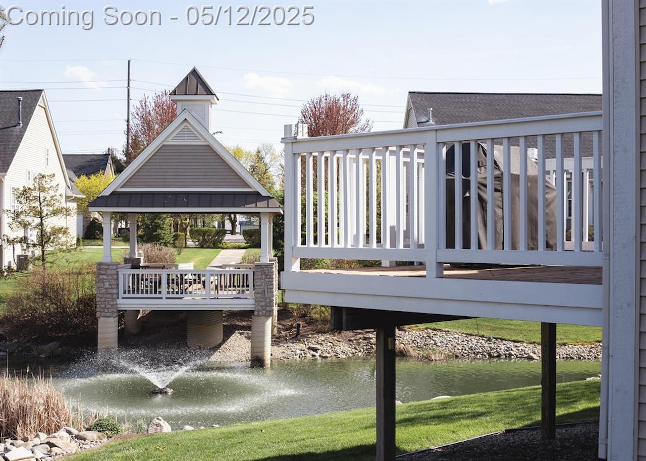 161 Burwyck Park Dr in Saline, MI Photo 9
