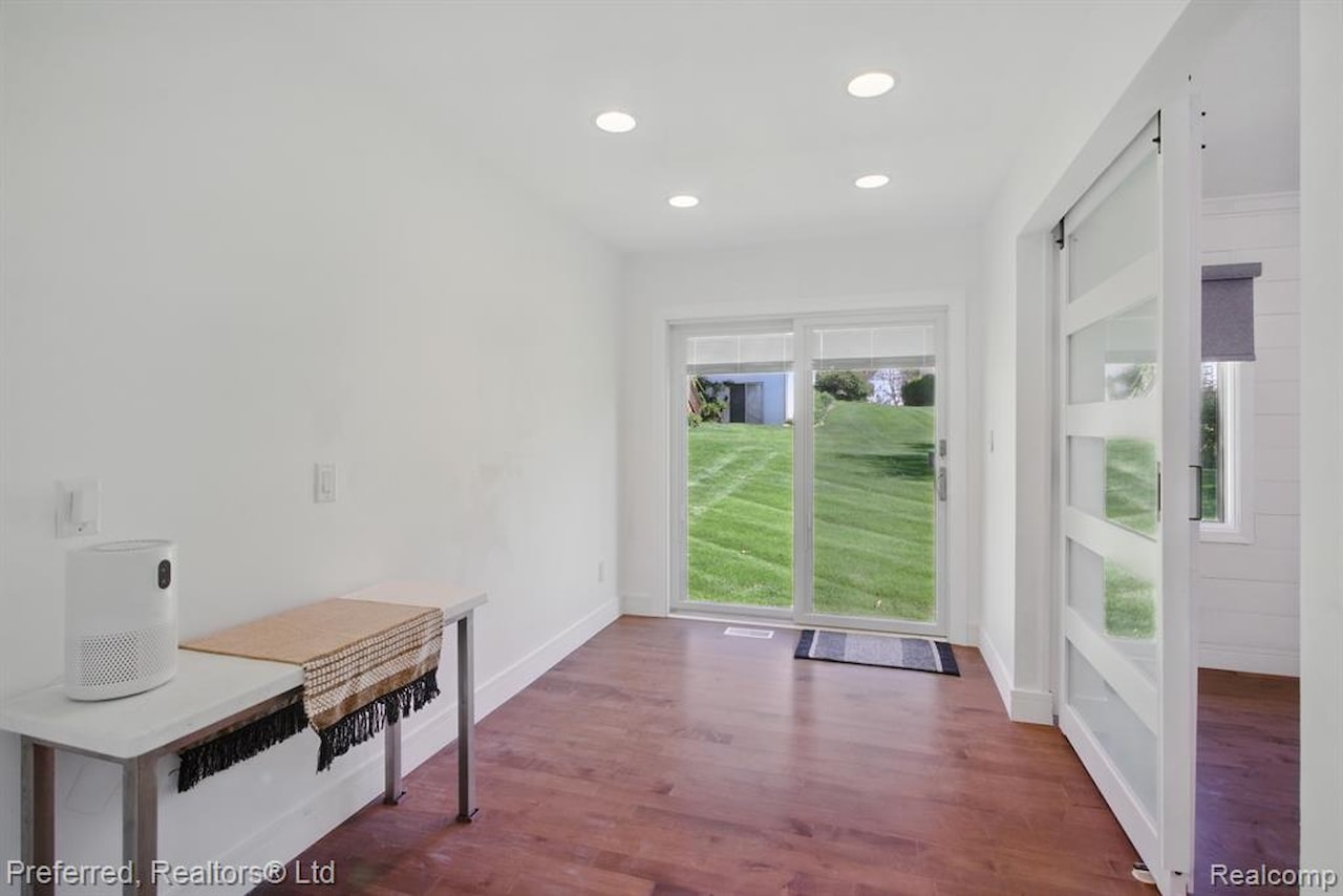 454 Woodland Dr in Saline, MI Photo 19